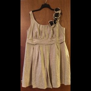 Gold Dress - Size 20